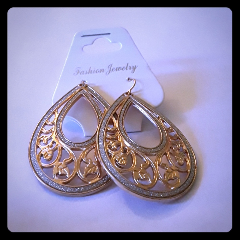 Gold fish hook filigree droplet earrings with dazz